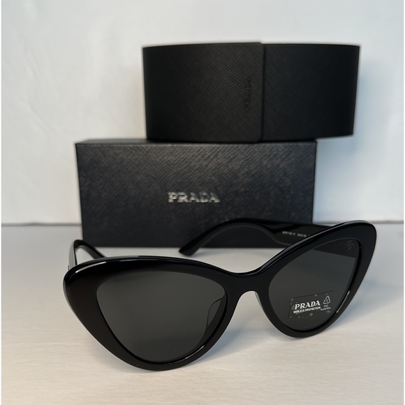 Authentic- New - PRADA EYEWEAR PR 13YS SUNGLASSES
BLACK - Picture 10 of 17